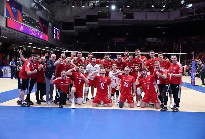 A Milli Erkek Voleybol Takımı, Fransa'ya set vermedi