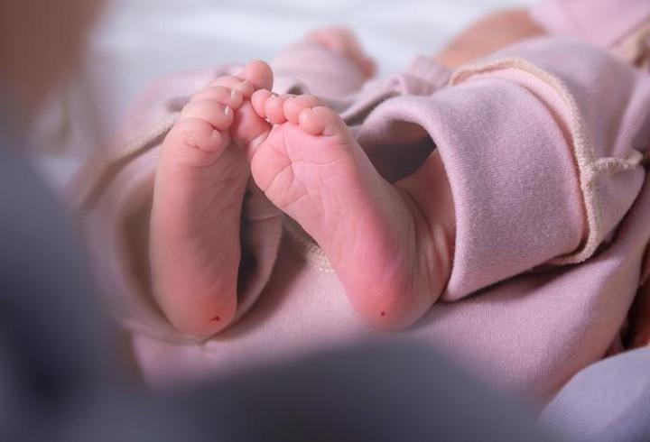 "Topuk kanı" faili meçhulü aydınlattı! 16 yıl önceki bebek ölümünü ortaya çıkaran ayrıntı