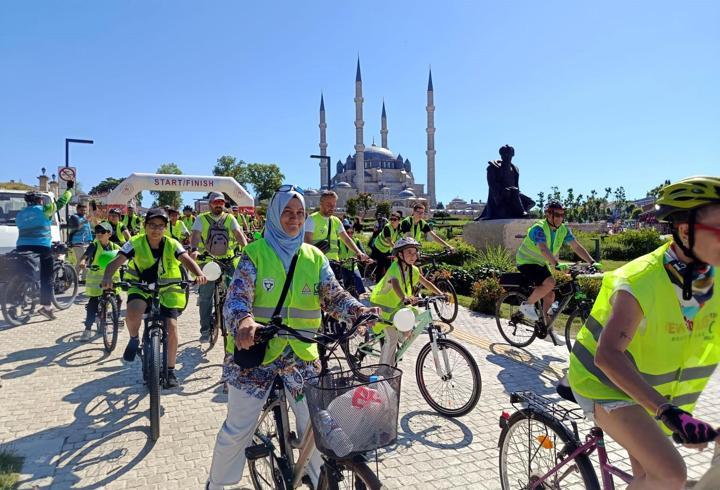 Edirne ve Tekirdağ'da 13'üncü Geleneksel Yeşilay Bisiklet Turu