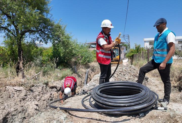Altınözü’nün içme suyu altyapısı yenileniyor