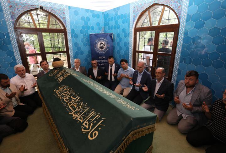 İnegöl Fatihi Turgut Alp kabri başında anıldı