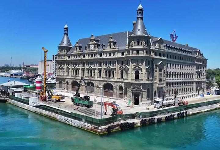 Haydarpaşa'da iskeleler kalktı… 130 yıllık tarihi gar eski ihtişamına kavuşuyor