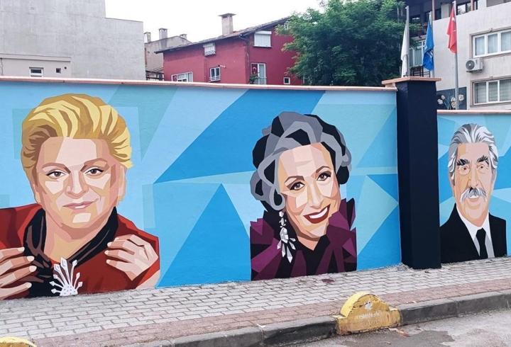 Bursa’nın duvarları sanatla hayat buluyor