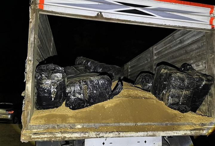 TIR'da 3 milyon TL'lik kaçak malzeme ele geçirildi; sürücü tutuklandı