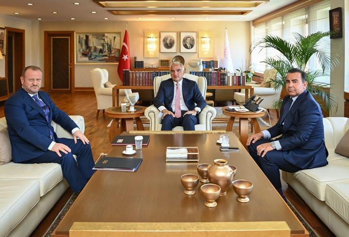 Son dakika haberine göre; İstanbul Su ve Kanalizasyon İdaresince (İSKİ), Kağıthane–Münzevi Tünel Hattı'ndaki çalışmalar nedeniyle bugün saat 21.00'den itibaren 5 ilçedeki bazı mahallelere 10 saat süreyle su verilemeyeceği bildirildi.3