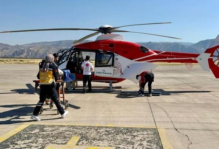 Şırnak’ta 2 hasta helikopter ambulanslarla Diyarbakır ve Van'a sevk edildi