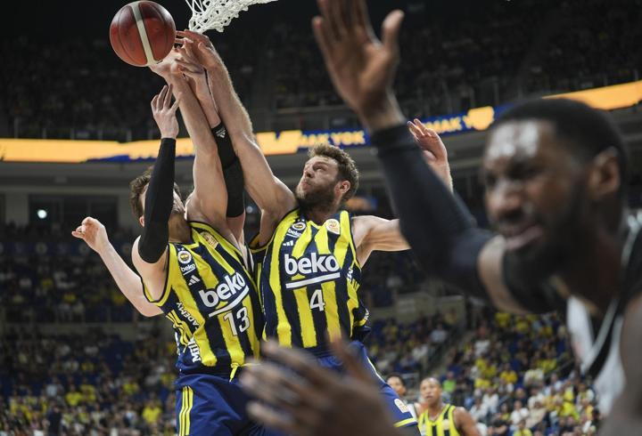 Fenerbahçe Beko, serinin 4. maçını kazanırsa üst üste 3. kez şampiyon olacak