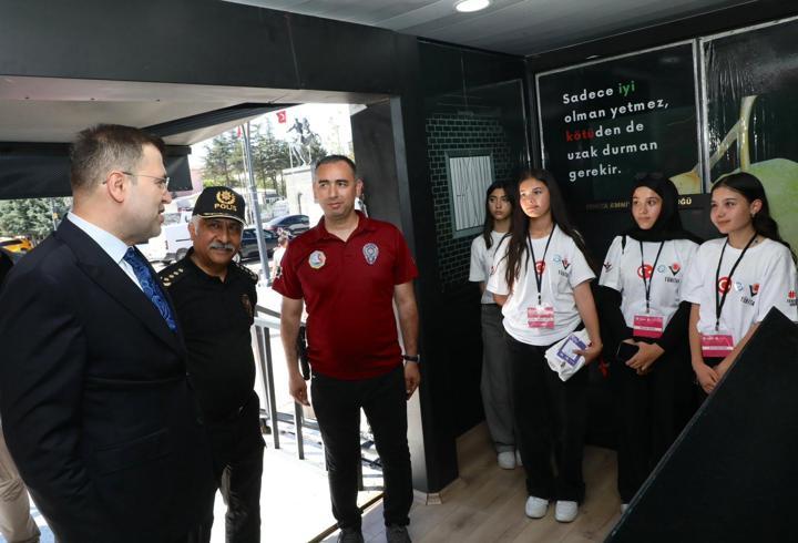 Narko TIR vatandaşlarla buluştu
