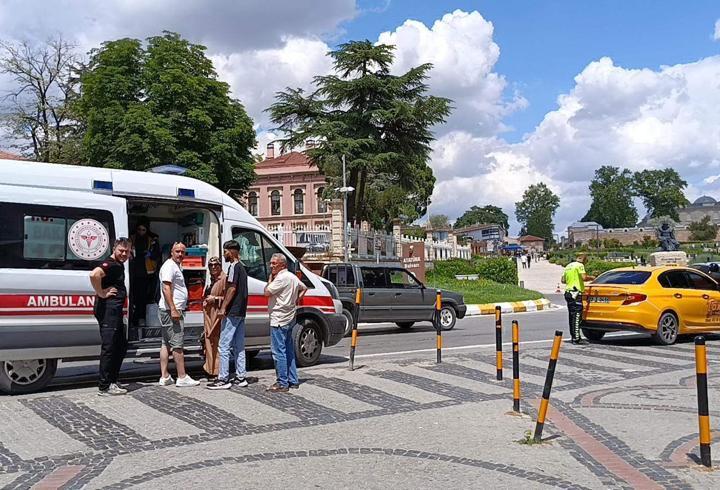 Edirne'de taksi ile motosiklet çarpıştı; 1 yaralı