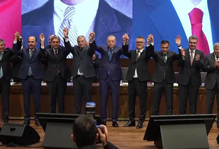 CHP'li 4 başkan AK Parti'ye mi geçecek?