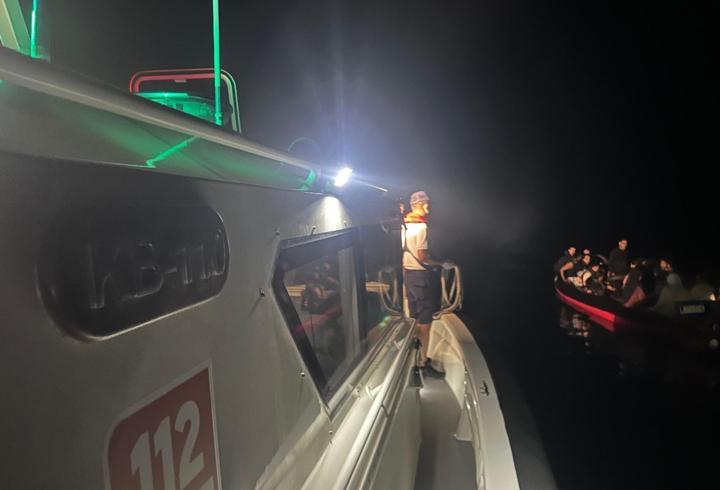 Bodrum'da yardım talep eden 32 kaçak göçmen kurtarıldı