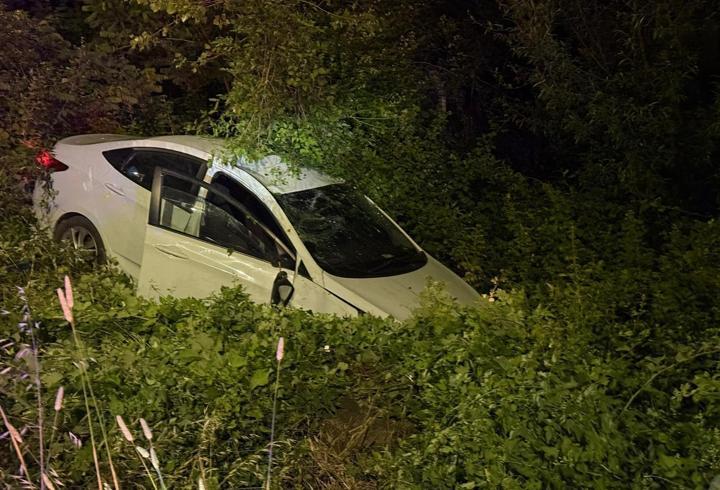 Samsun'da hedeğe devrilen otomobildeki 2 kişi yaralandı