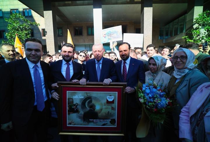 Cumhurbaşkanı Erdoğan'a Babalar Günü sürprizi