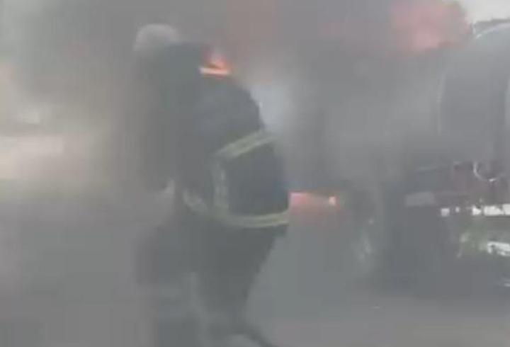 Yangın çıkan traktördeki patlama anı kamerada