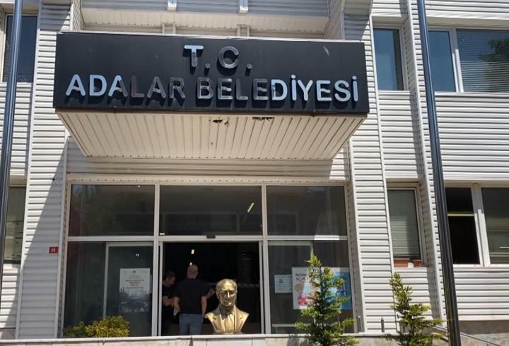 Adalar Belediyesi'ne operasyon: 39 kişi adliyeye sevk edildi