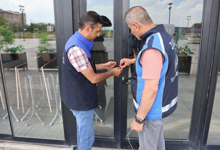 Van'da ruhsatsız işletmelere sıkı denetim: 1 işletme mühürlendi