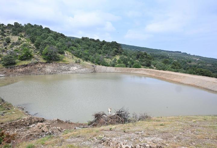 Manisa'da zarar gören tarımsal sulama göleti, onarıldı