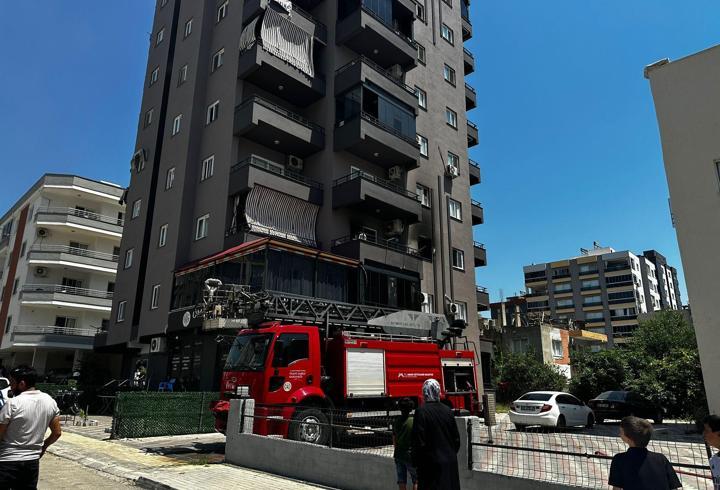 Erdemli’de korkutan yangın