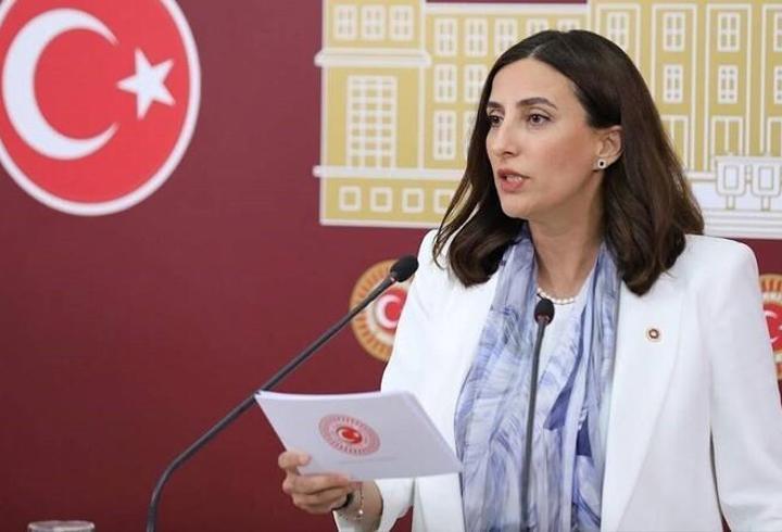 EVRİM RIZVANOĞLU KİMDİR, KAÇ YAŞINDA, NERELİ? Evrim Rızvanoğlu Nerenin Milletvekili? Evrim Rızvanoğlu Siyasi Hayatı!