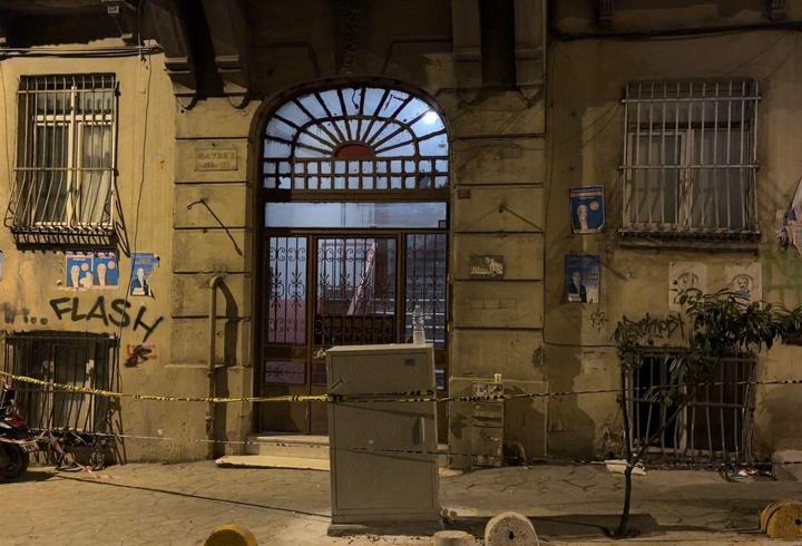 Beyoğlu'nda panik: Bina tahliye edildi!