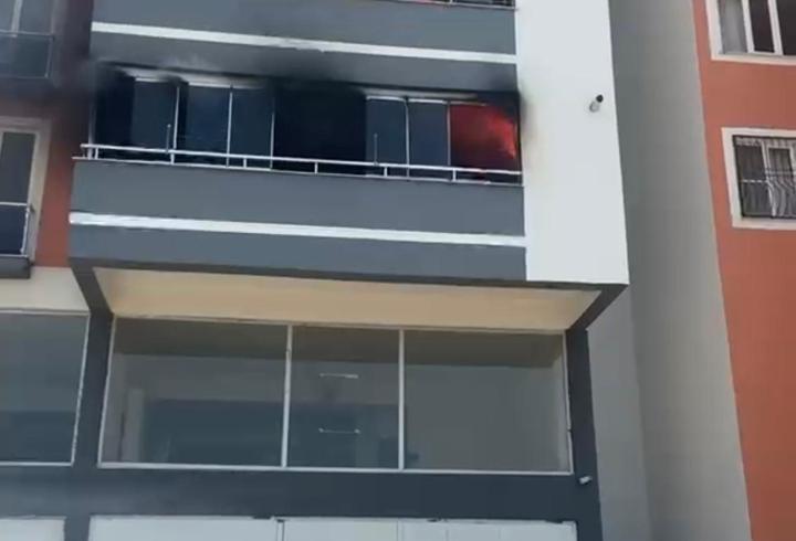 Yangın çıkan evde 3 kişi öldü, 1 kişi dumandan etkilendi