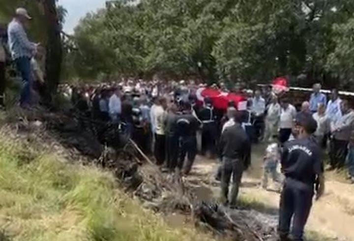 Düğününe 2 gün kala kazada ölen uzman çavuş toprağa verildi