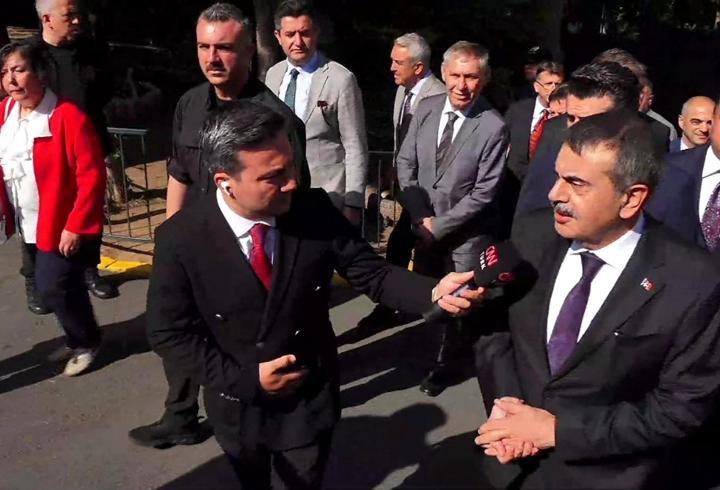 Bakan Tekin: Çocuklarımızın heyecanına ortağız
