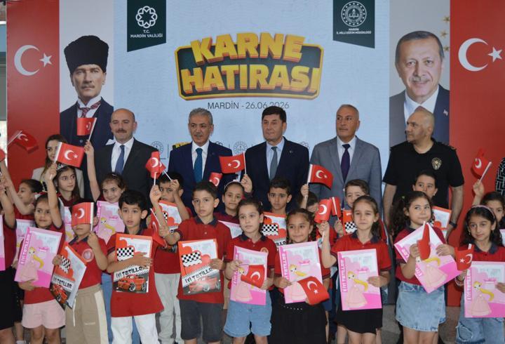 Mardin’de 235 bin öğrenci karne heyecanı yaşadı
