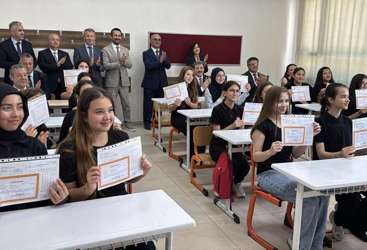 Samsun’da 253 bin öğrenci karne sevinci yaşadı