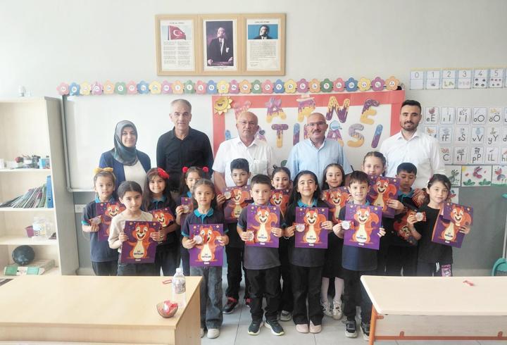 Sorgun'da öğrenciler karne sevinci yaşadı