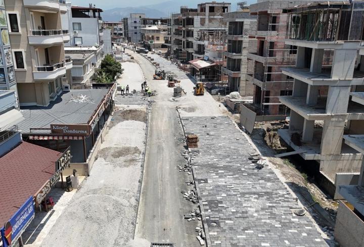 Arsuz’da kaldırım çalışması