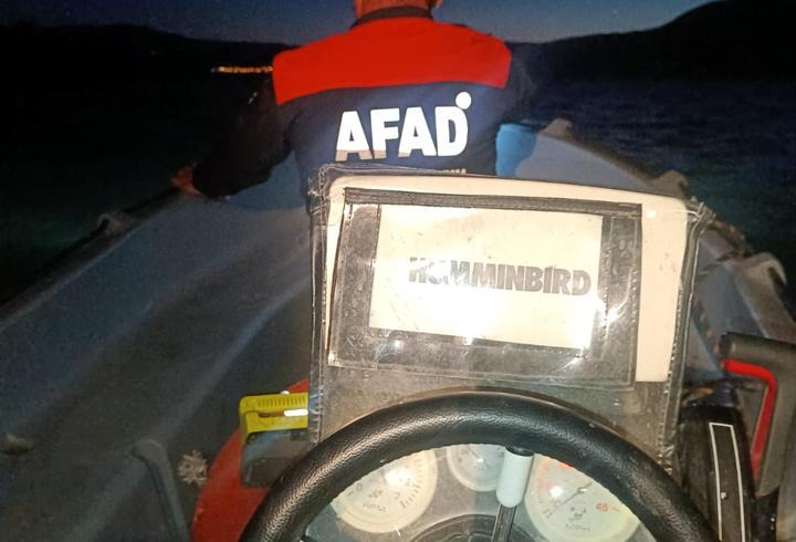 Kanoyla açıldıkları Burdur Gölü'nde kaybolan 2 kişi, sağ olarak bulundu