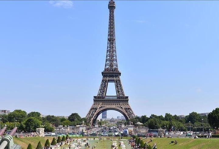 Paris kavruluyor: 109 kişi sıcaktan öldü