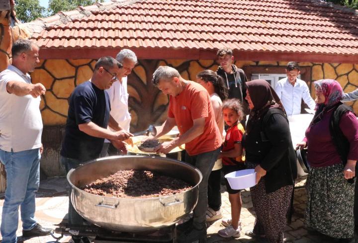 100 yıllık yağmur ve şükür duası geleneği yaşatılıyor
