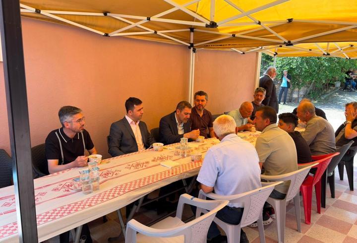Suşehri'nde vatandaşlara aşure dağıtıldı