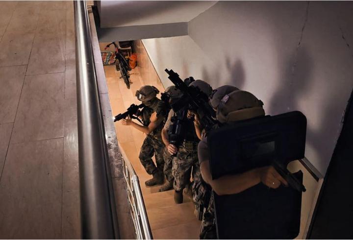 Ehliyet sınavında usulsüzlük yapanlara operasyon: 44 gözaltı