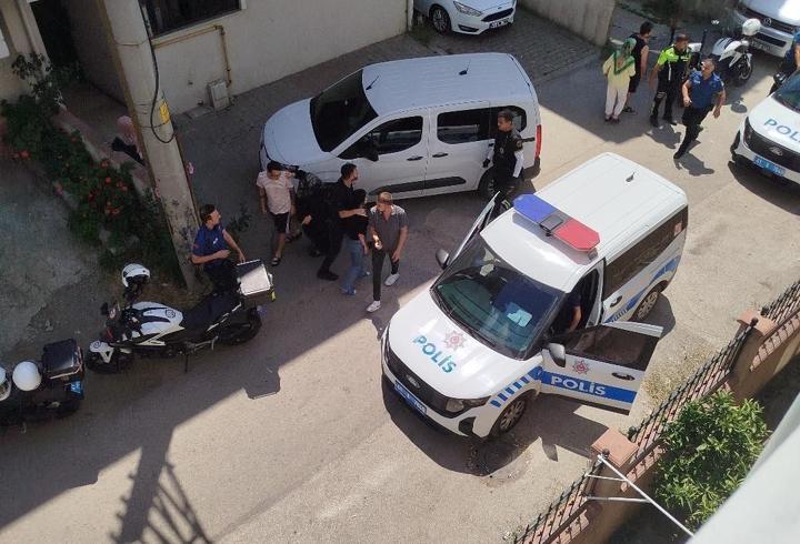 Başından vurulan kadın ağır yaralandı; evdeki 3 arkadaşı gözaltına alındı