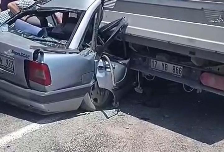 Otomobilin kamyonete çarptığı kazada yaralanan 6 yaşındaki Eyüp kurtarılamadı