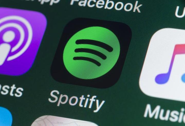 SPOTIFY'DAN "LGBT" DAYATMASI! Müzik şirketlerinden LGBT içeriklerine destek istedi
