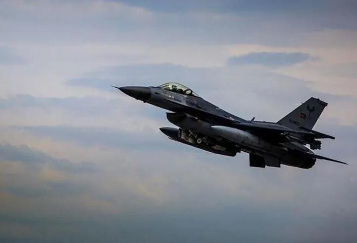 Polonya uçağında yanlış kodla kaçırılma paniği! Türk F-16'ları havalandı
