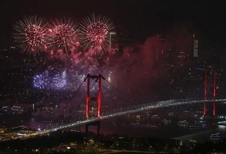 İstanbul'da havai fişek, meşale, patlayıcı ve yanıcı madde satışı yasaklandı