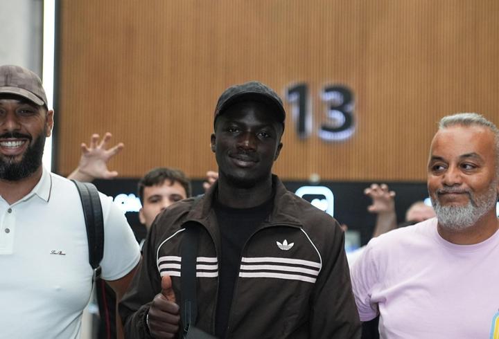Beşiktaş'ın yeni transferi Ouattara, gece saatlerinde İstanbul'a geldi