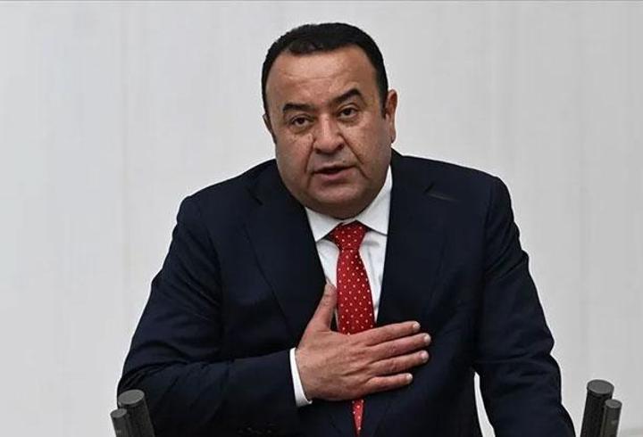 SON DAKİKA... Adnan Beker CHP'den istifa etti