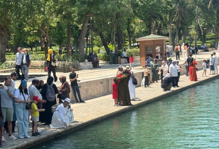 Şanlıurfa'da kavurucu sıcaklar etkili! Termometreler 45 dereceyi gösterdi