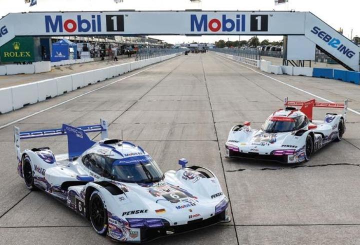 4 milyon Porsche Mobil ile yol alıyor
