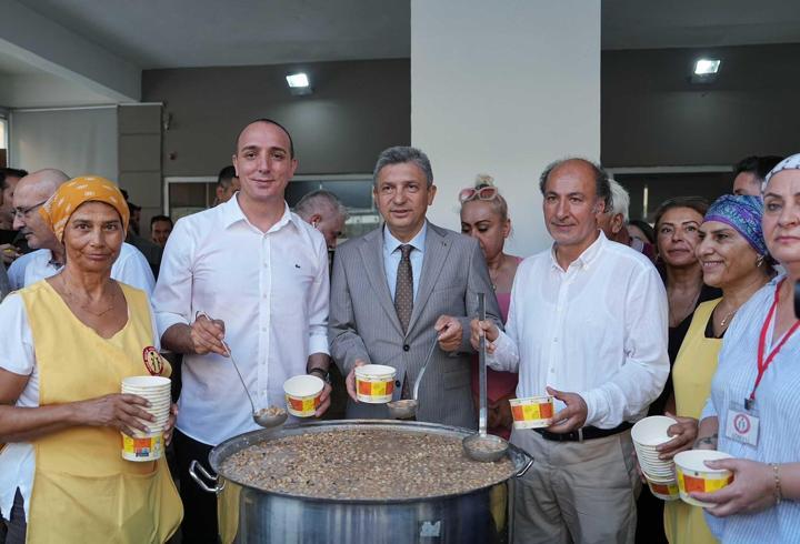 Konyaaltı'nda aşure lokması programı