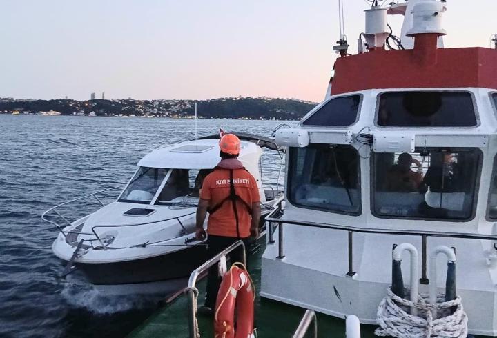 Sarıyer açıklarında su alan tekne kurtarıldı