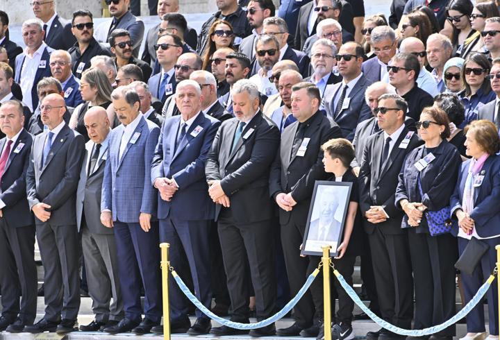 Hayatını kaybeden eski Devlet Bakanı Kara için Meclis'te tören
