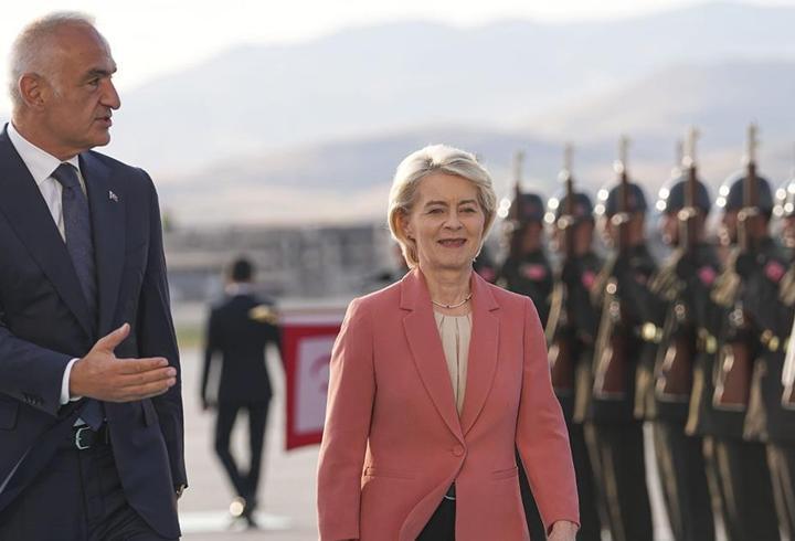 Bakan Ersoy'dan NATO Zirvesi'nde yoğun diplomasi