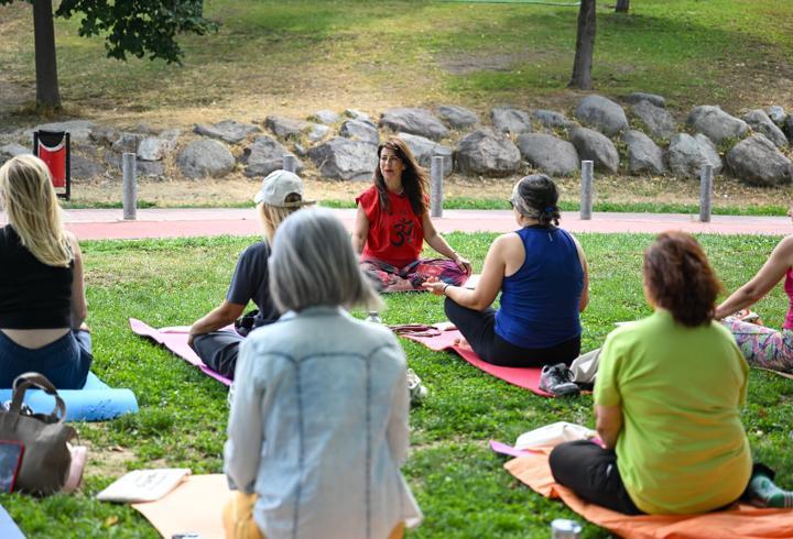 Bornova'da yoga ve meditasyon rüzgarı